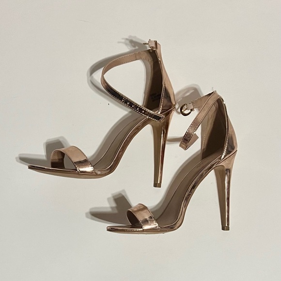 Charlotte Russe Single Soled Ankle Strap High stiletto Heel Sandals Sz:7gold - Picture 2 of 4